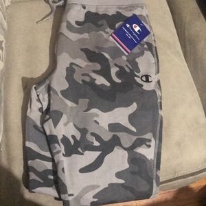 Champion sweatpants Grey Camo NWT .  Men’s Size Small